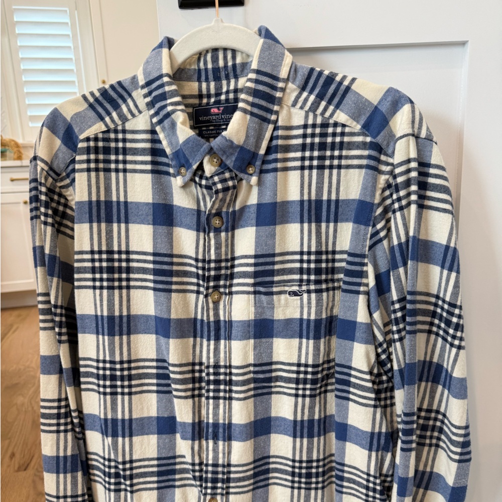 Vineyard Vines Navy and Cream Checkered Shirt Sz L